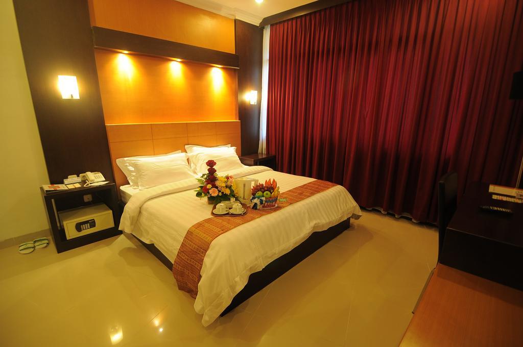 Hotel Swarna Dwipa ปาเลมบัง ห้อง รูปภาพ