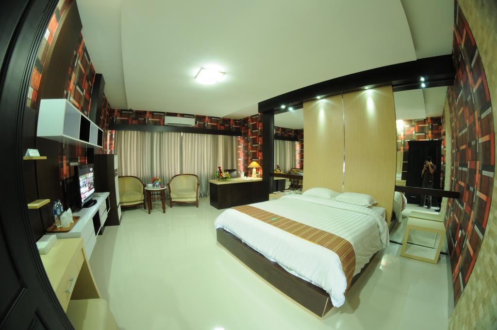 Hotel Swarna Dwipa ปาเลมบัง ห้อง รูปภาพ