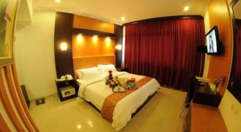 Hotel Swarna Dwipa ปาเลมบัง ภายนอก รูปภาพ