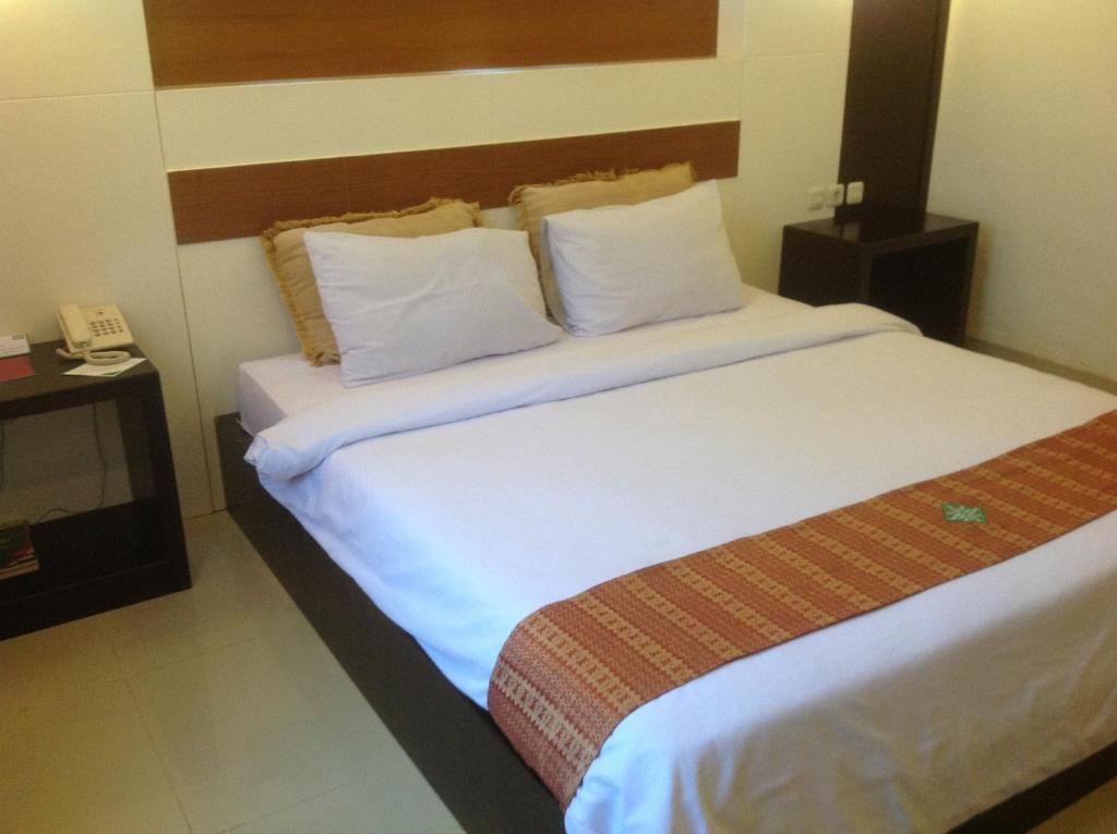 Hotel Swarna Dwipa ปาเลมบัง ภายนอก รูปภาพ
