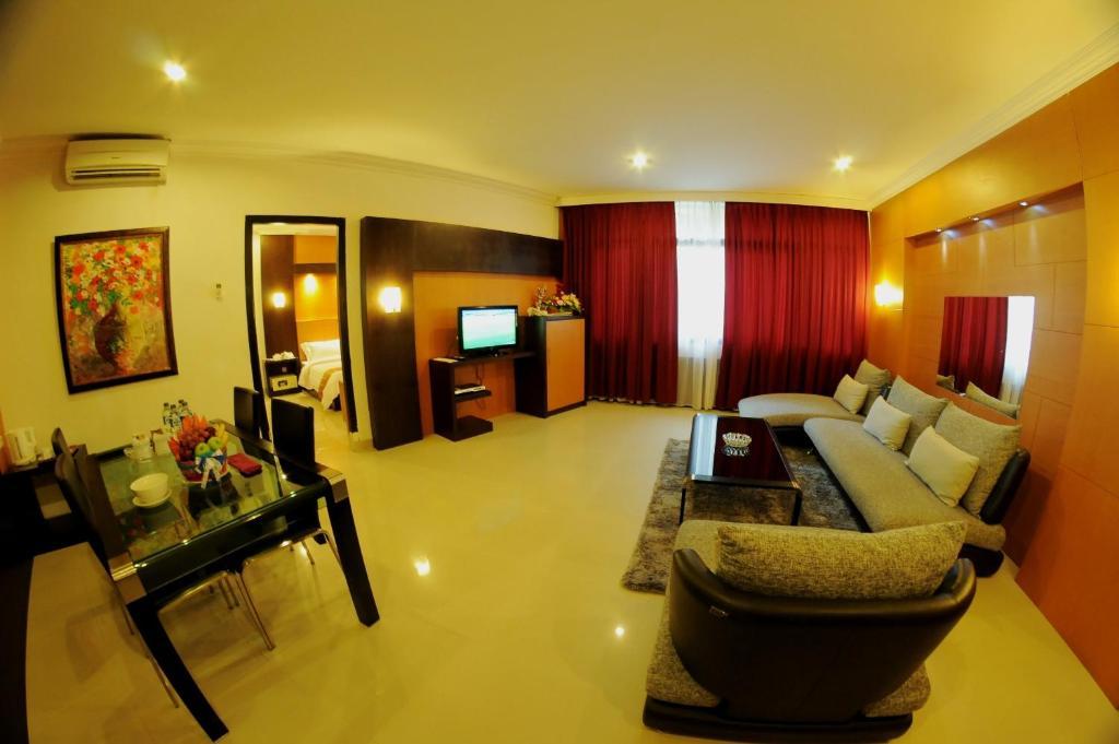 Hotel Swarna Dwipa ปาเลมบัง ห้อง รูปภาพ